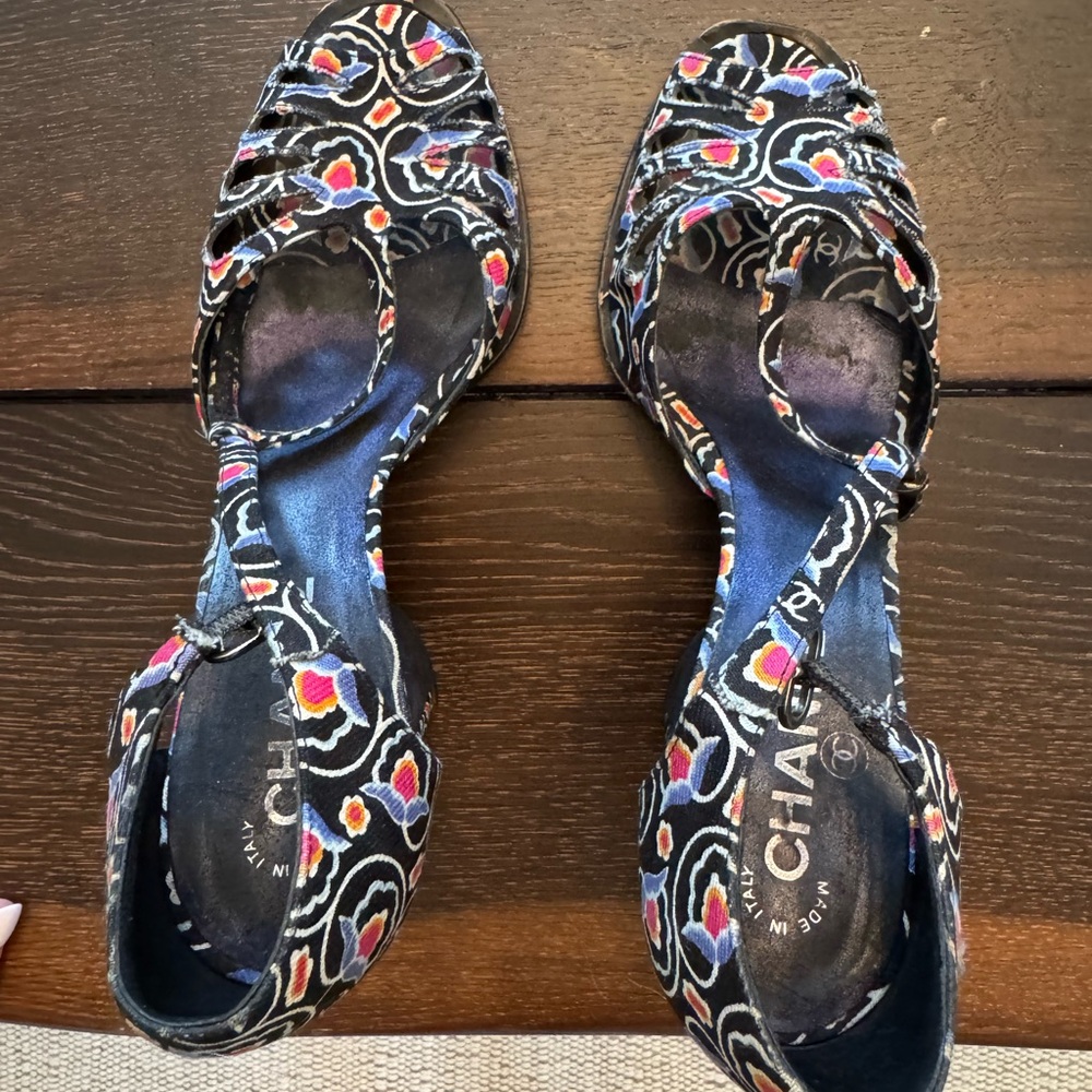 Chanel peep toe sandal